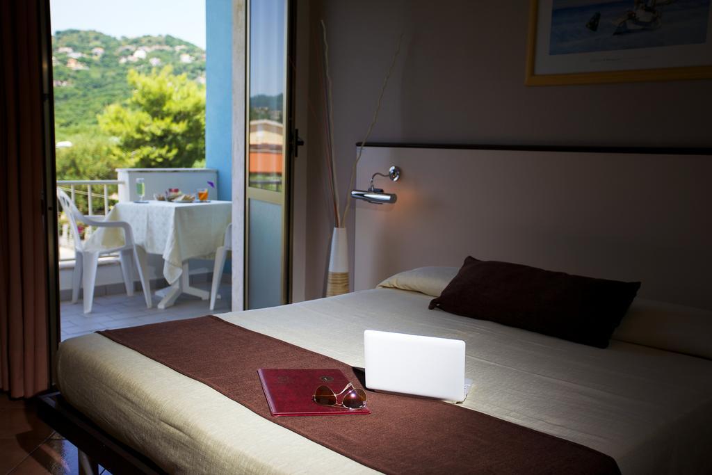 Hotel Mediterraneo Sapri Exteriör bild
